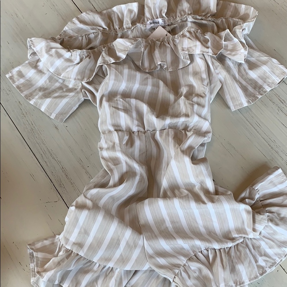 Tan/white strapless ruffled romper